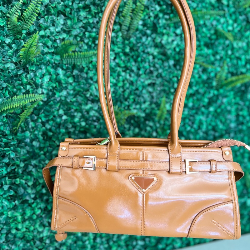 Bolsa modelo prada